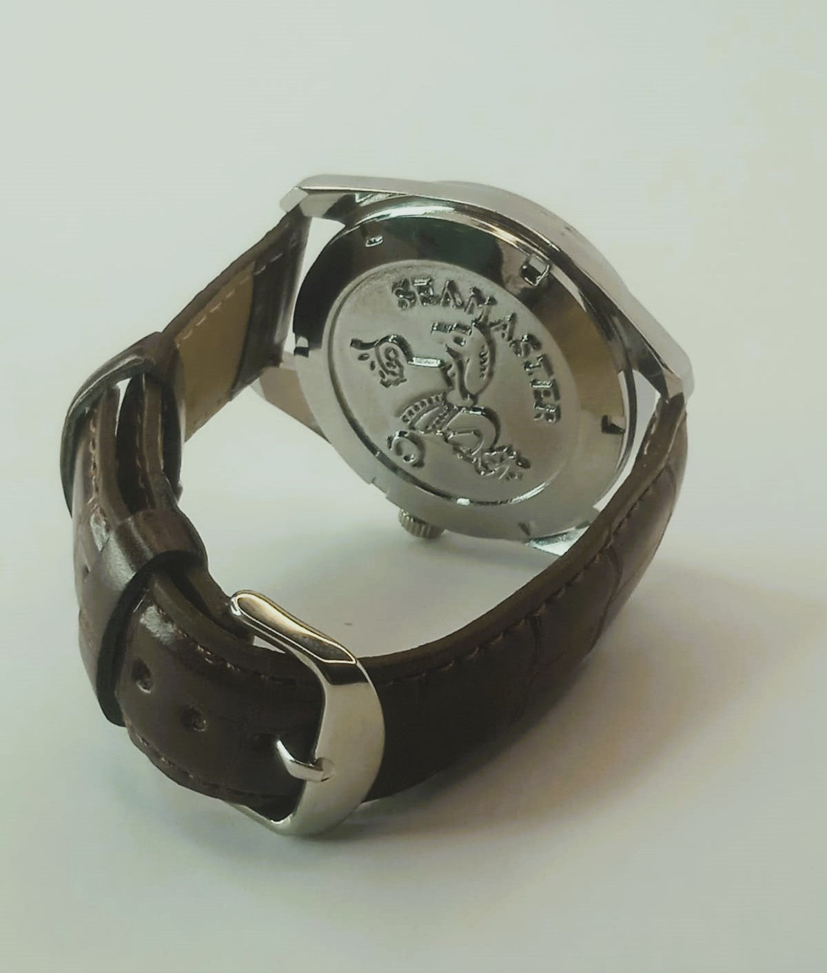 OMEGA ساعه
